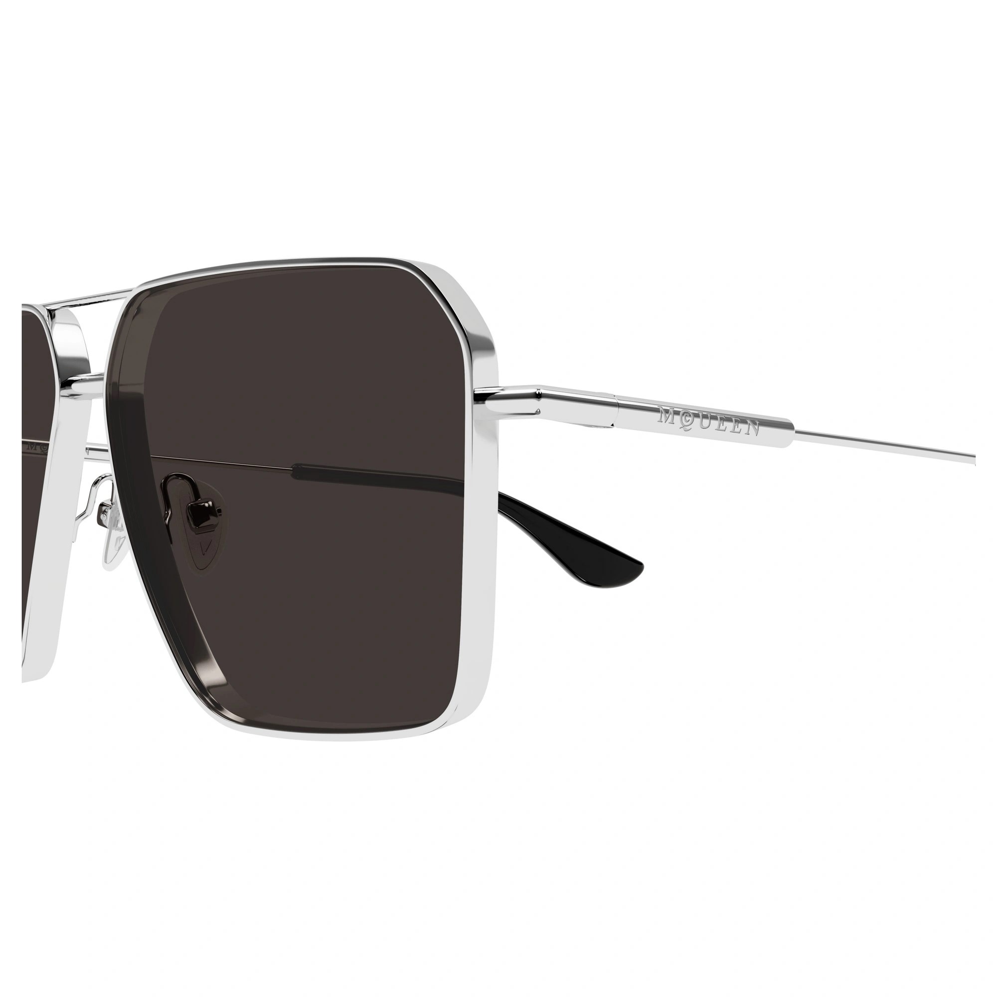 Солнцезащитные очки Alexander McQueen AM0500S-001