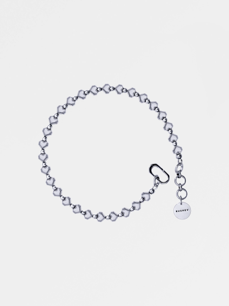 Чокер из гематита в форме сердец H1