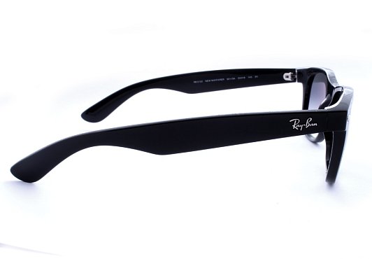 Солнцезащитные очки  Ray-Ban RB 2132-901/3A55