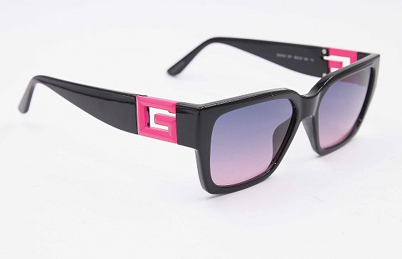 Солнцезащитные очки GUESS GUS 7916 74Т
